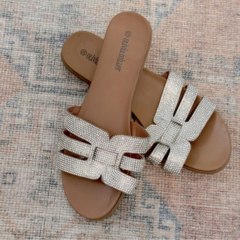 OLIVIA MILLER Women's Saltspring Rhinestone Flat Sandals Sz 10